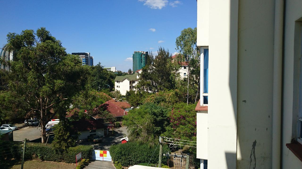 Tomax Yaya Brooks Apartment Nairobi Bagian luar foto
